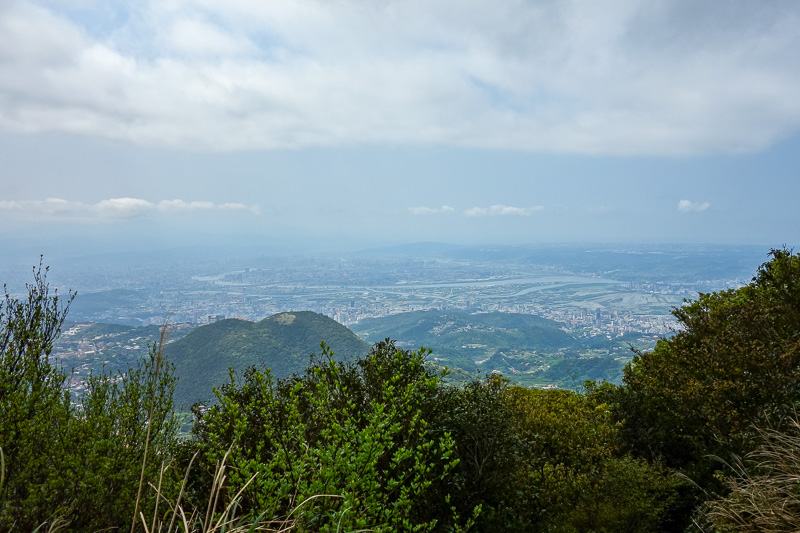 Taiwan-Taipei-Hiking-Yangmingshan - About half way up, I thought I better take this in case it was cloudy up higher.