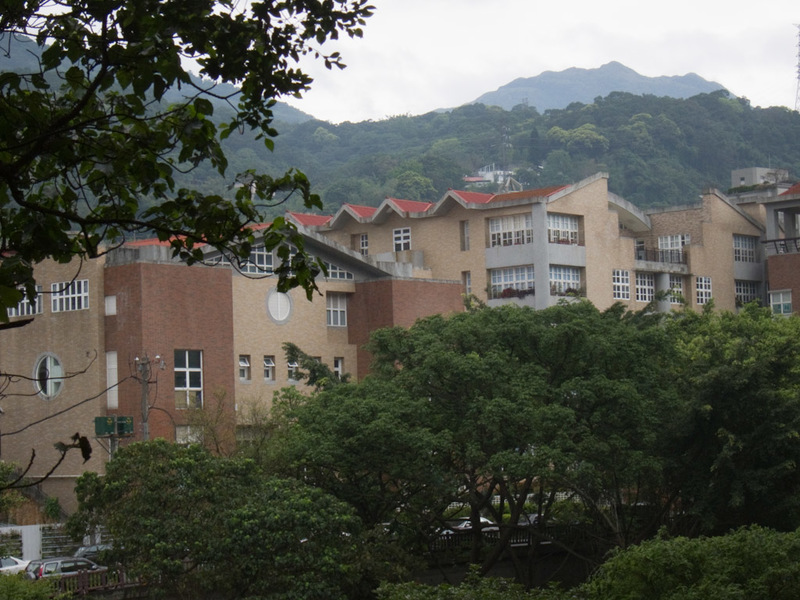 Taiwan-Taipei-Hiking-Yangmingshan - I think I was heading for that peak in the background on the right.