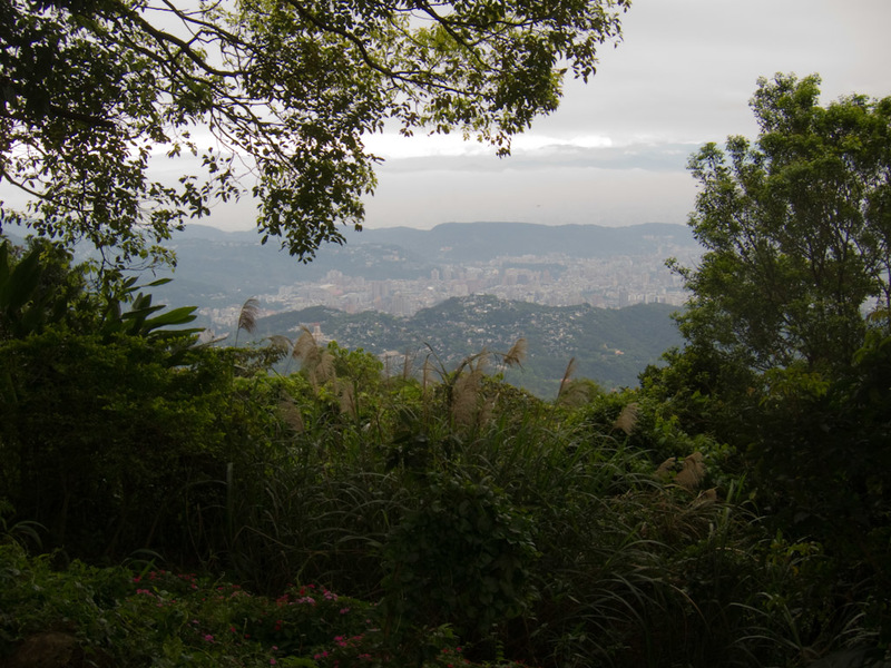 Taiwan-Taipei-Hiking-Yangmingshan - Some way up the summit climb.