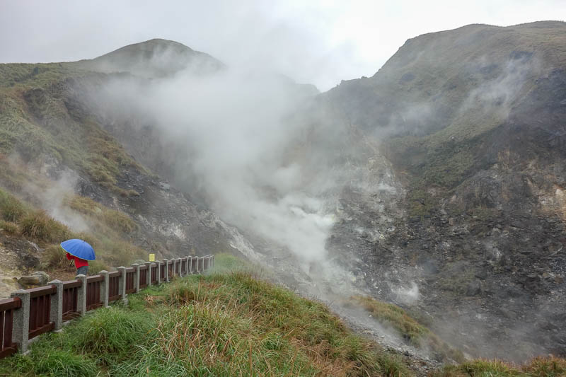 Taiwan-Taipei-Hiking-Yangmingshan - A bit more gas and I am done.