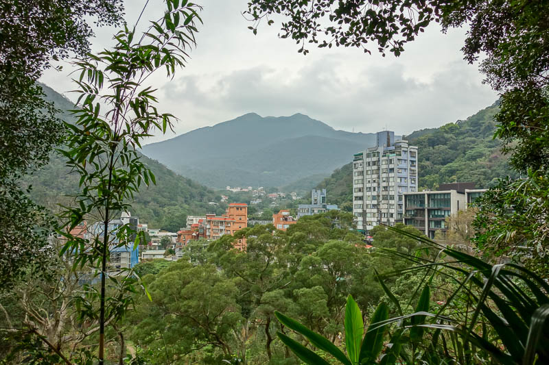Taiwan-Taipei-Hiking-Yangmingshan - There is my mountain, the main peak is in the middle of the two peaks, on a clear day it forms the character of mountain.